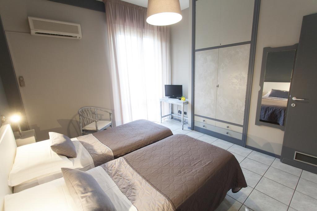 Hotel Roma Салсомаджоре Терме Екстериор снимка