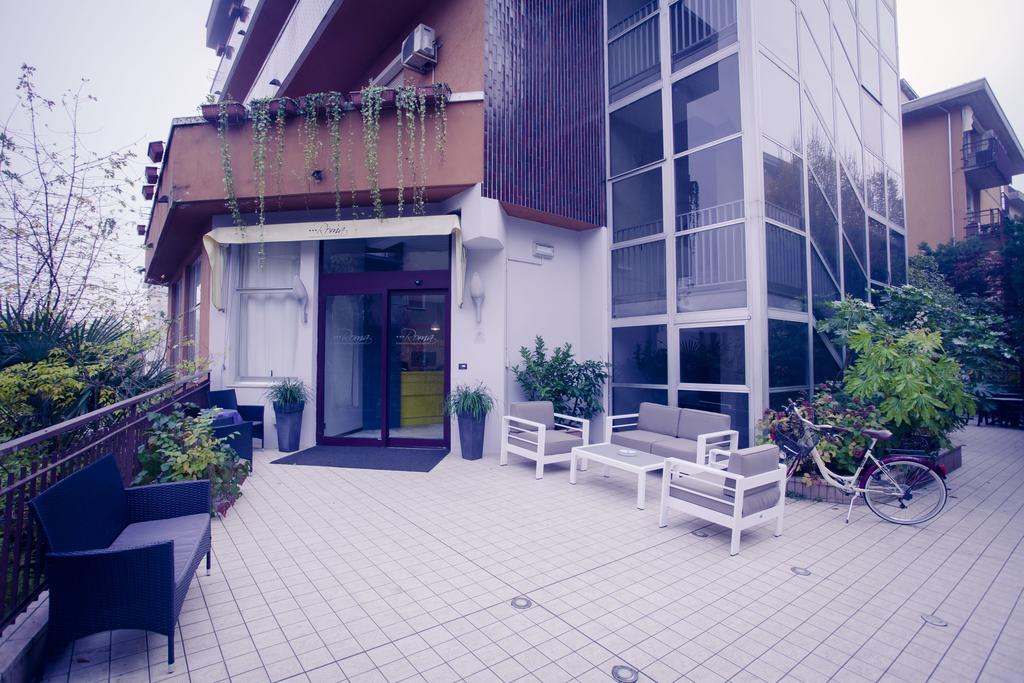 Hotel Roma Салсомаджоре Терме Екстериор снимка